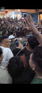 Presiden Jokowi dan Gubernur Olly Sapa Warga di Megamall Manado