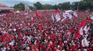 Puluhan Ribu Pendukung Teriak “Ganjar Presiden” Di Acara HAJATAN RAKYAT SULUT