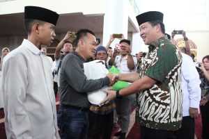 Wagub Steven Kandouw Bersama BASNAZ Sulut Berikan Bantuan 6.000 Paket Ramadan