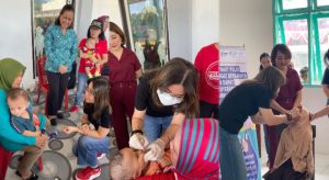 dr. Merry Sualang Mawardi Pantau Pelaksanaan PIN Polio Disejumlah Puskesmas di Kota Manado