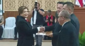 Resmi Dilantik Sebagai Anggota Dewan, Vonny Mongdong Komitmen Wujudkan Aspirasi Rakyat