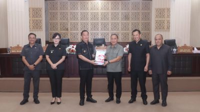 Walikota Caroll Senduk Beri Jawaban Terkait Pandangan Umum Fraksi DPRD Atas Ranperda Perubahan APBD 2025