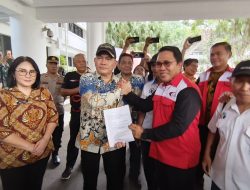 Pemprov Sulut Terima Aksi Demo Damai Aliansi Serikat Pekerja/Buruh Sulut