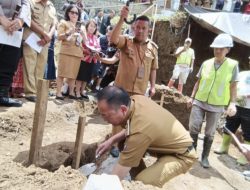 Berbandrol Rp580.500.000, Caroll Senduk Letakan Batu Pertama Pembangunan Ruang Administrasi SMPN 5 Tomohon