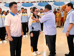 Gubernur Yulius Selvanus Lepas Kontingen Sulut ke PORNAS KORPRI XVII di Palembang