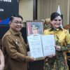 Ketua Golkar Sulut Christiany Eugenia Paruntu Teken Berita Acara Bantuan Keuangan Parpol TA 2025