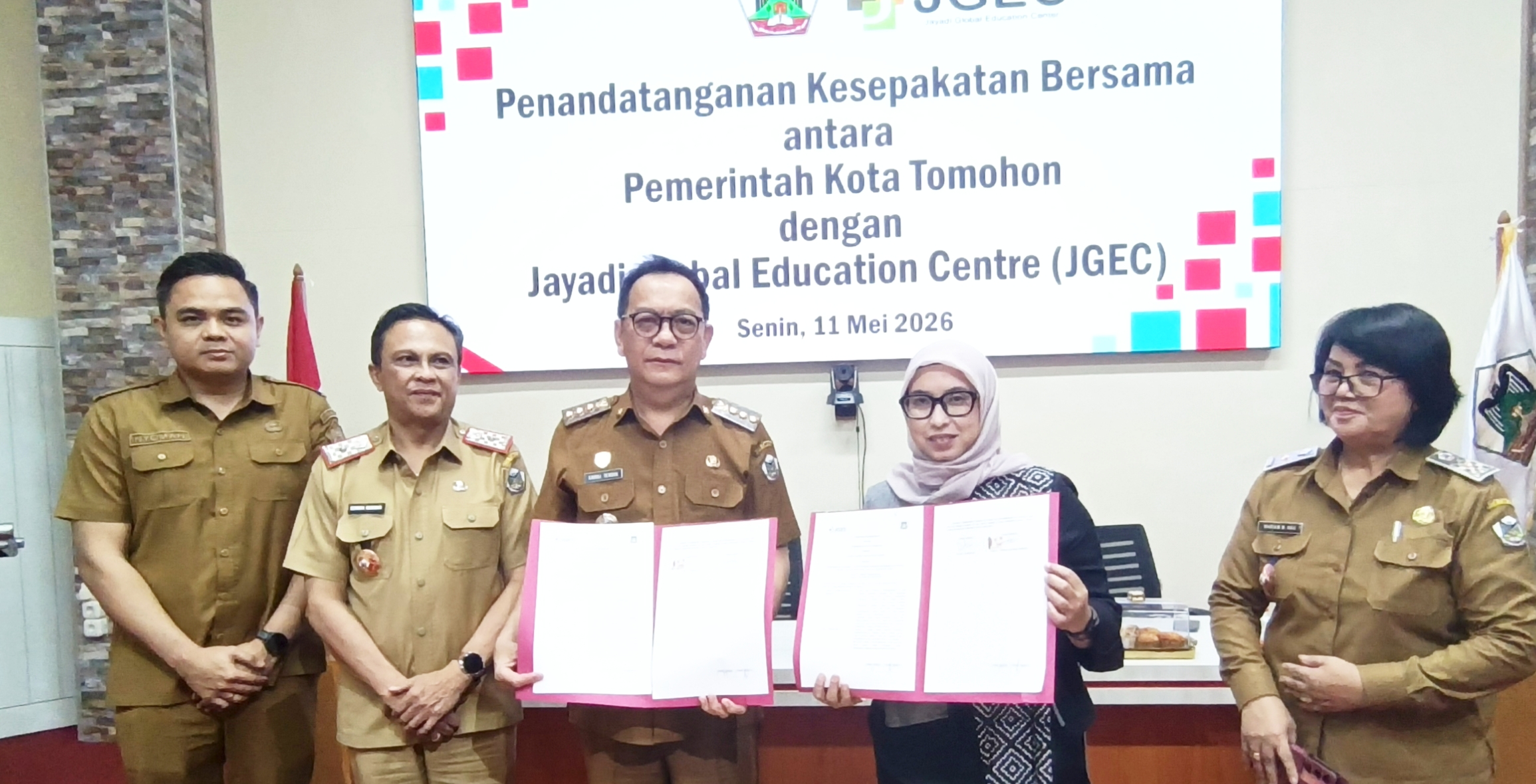 Tandatangani Perpanjangan Kontrak Kerjasama dengan JGEC, Walikota Caroll Buka Peluang Pencaker ke Jepang