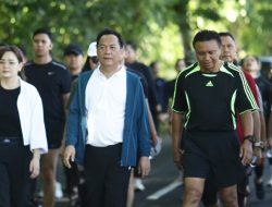 Jalan Sehat Bersama, Caroll-Sendy dan Kajari Sulut Nikmati Suasana Pagi Kota Tomohon