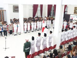 Walikota Caroll Senduk Kukuhkan 36 Anggota Paskibraka Kota Tomohon 2026