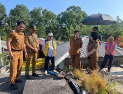 Wawali Sendy Rumajar Pantau Distribusi Air Bersih untuk Masyarakat