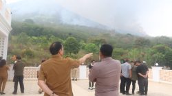 Walikota Tomohon Gandeng TNI-Polri Pantau Langsung Kebakaran Gunung Lokon