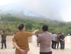 Walikota Tomohon Gandeng TNI-Polri Pantau Langsung Kebakaran Gunung Lokon