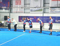 Kompak! Caroll-Sendy Gebuk Bola Pertama Pembukaan Turnamen Padel Terbesar di Kota Tomohon