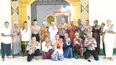 di Masjid Fastabiqul Khairaat, Kapolres Tomohon Sentuh Hati Jamaah Lewat Ajakan ” Mari Torang Baku Jaga”
